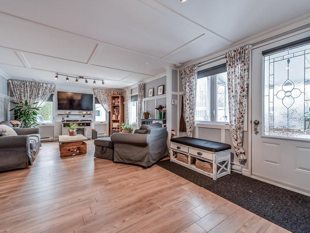 









15


Rue Francine

,
Saint-Jean-sur-Richelieu,




QC
J2W1N6


