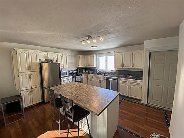 









60057


DUCHARME

RD,
Reynolds,




MB
R0E 1X0

