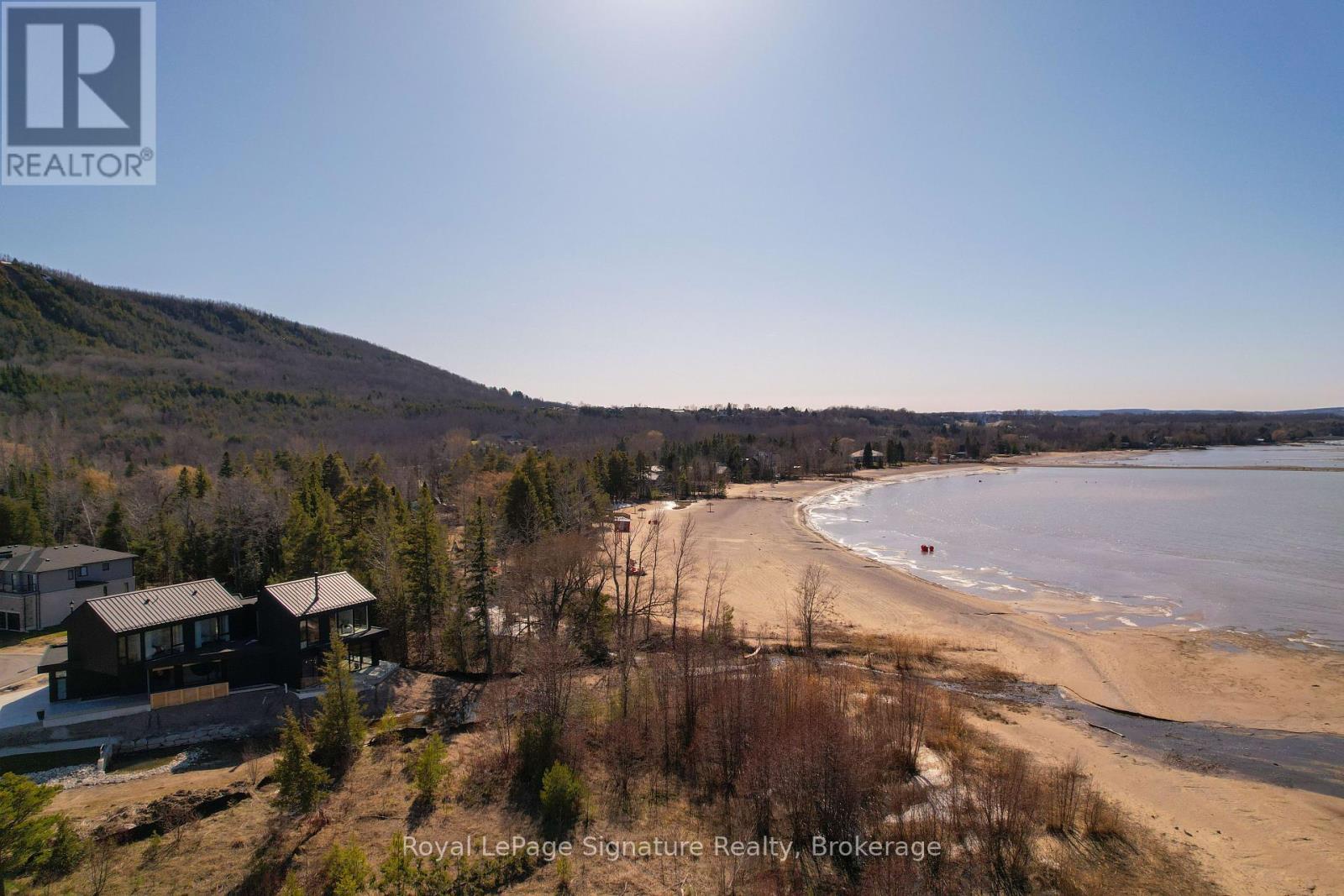 












120 SEBASTIAN STREET

,
Blue Mountains,




Ontario
N0H1J0

