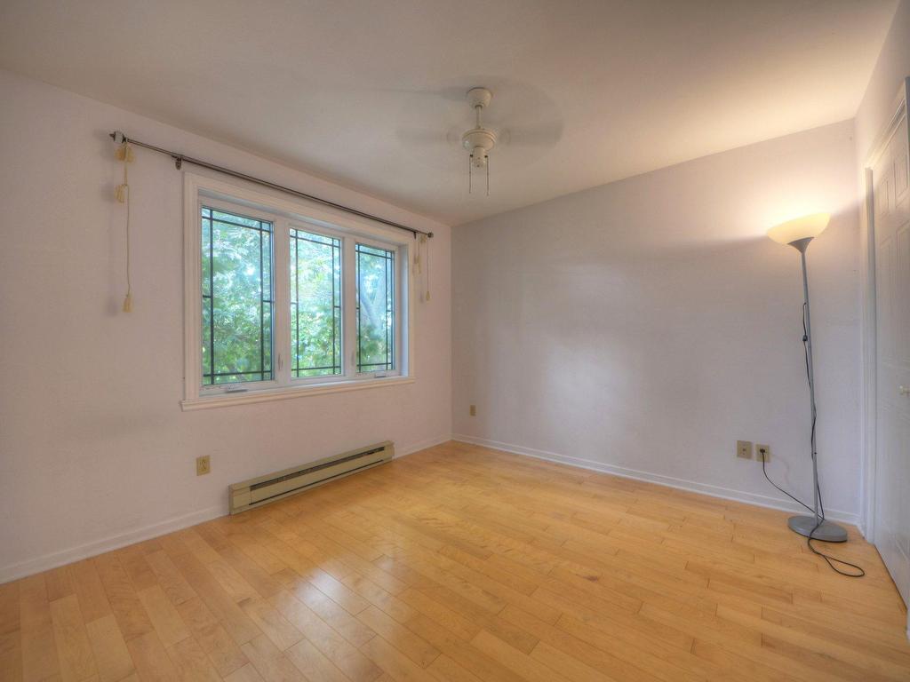 









8415


Av. Oregon

,
Brossard,




QC
J4Y2L4

