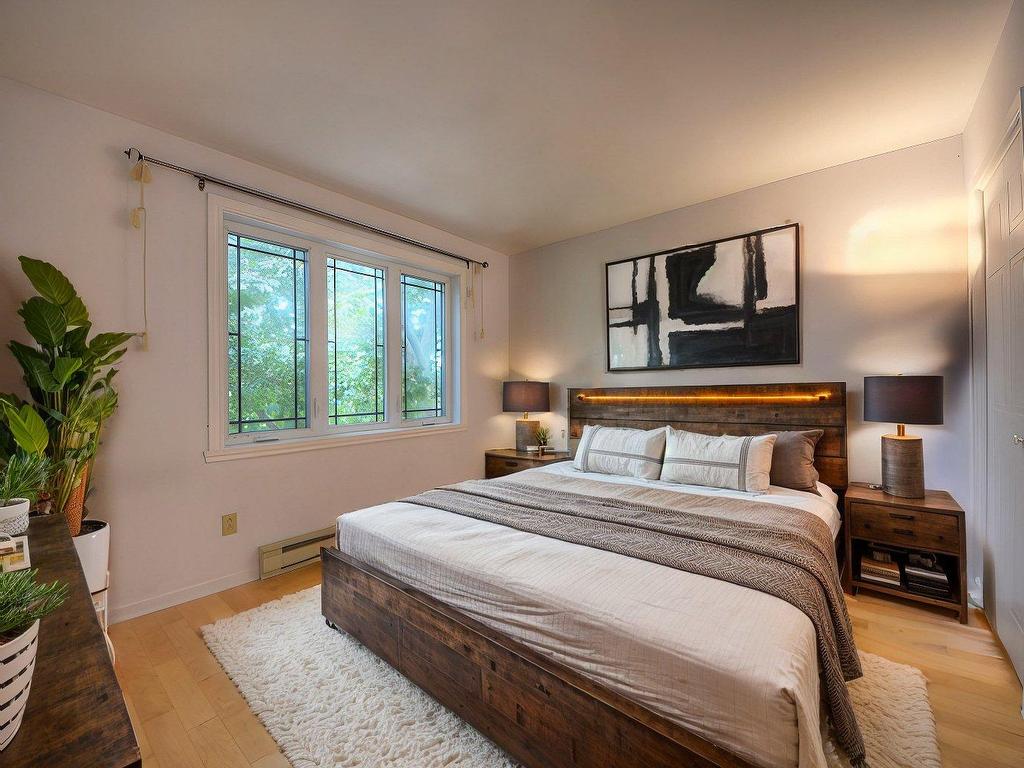 









8415


Av. Oregon

,
Brossard,




QC
J4Y2L4

