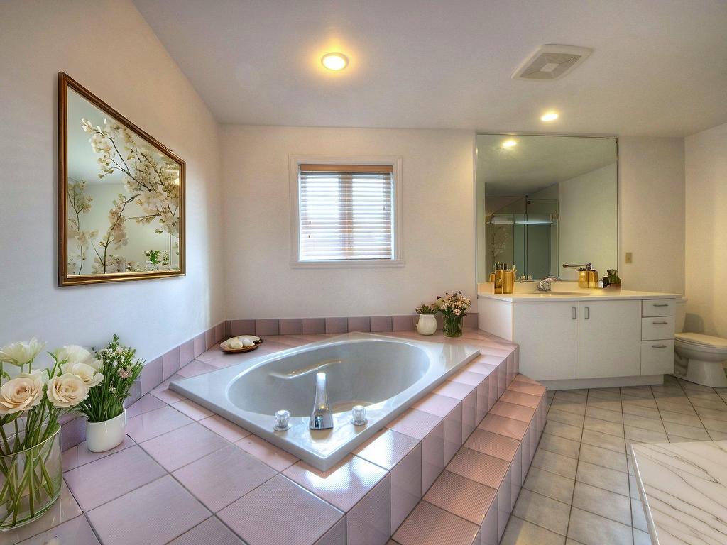 









8415


Av. Oregon

,
Brossard,




QC
J4Y2L4

