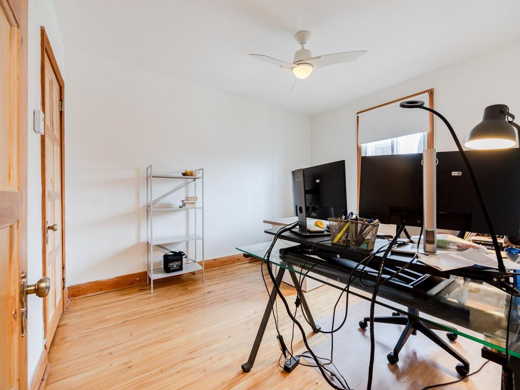 









7228


Rue Chambord

,
Montréal (Villeray/Saint-Michel/Parc-Extension),




QC
H2E1W6

