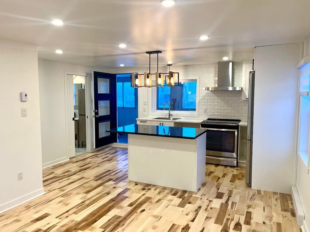 









238

 - 238A


Rue Notre-Dame E.

,
Trois-Rivières,




QC
G8T4B7

