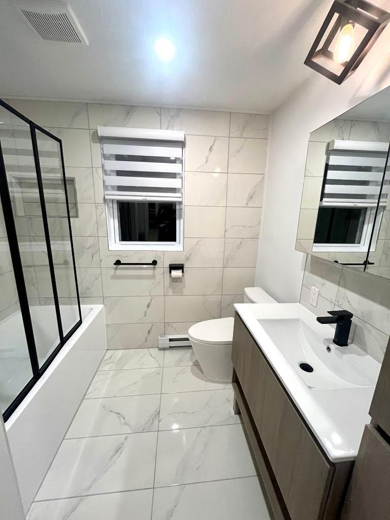 









238

 - 238A


Rue Notre-Dame E.

,
Trois-Rivières,




QC
G8T4B7

