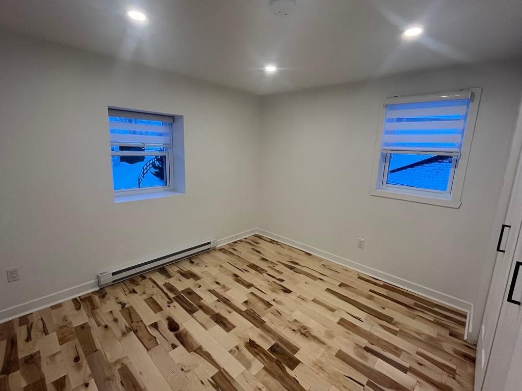 









238

 - 238A


Rue Notre-Dame E.

,
Trois-Rivières,




QC
G8T4B7

