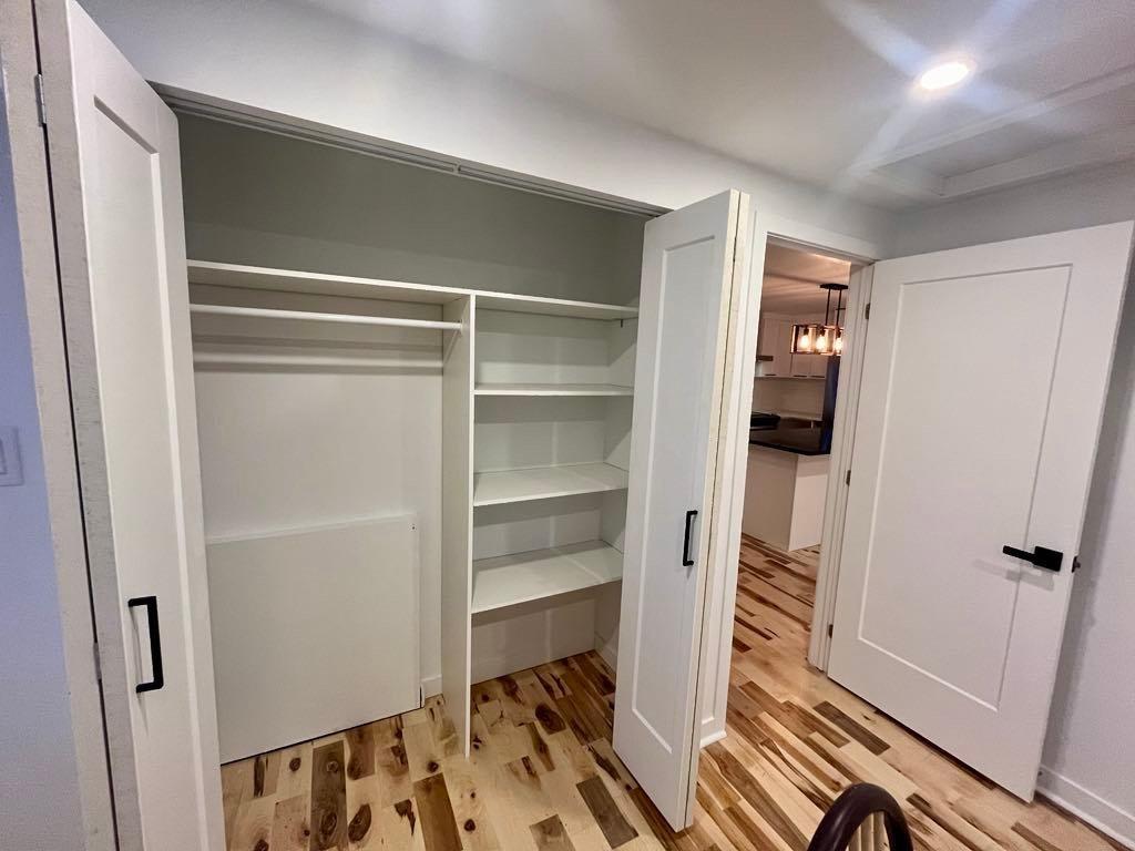









238

 - 238A


Rue Notre-Dame E.

,
Trois-Rivières,




QC
G8T4B7

