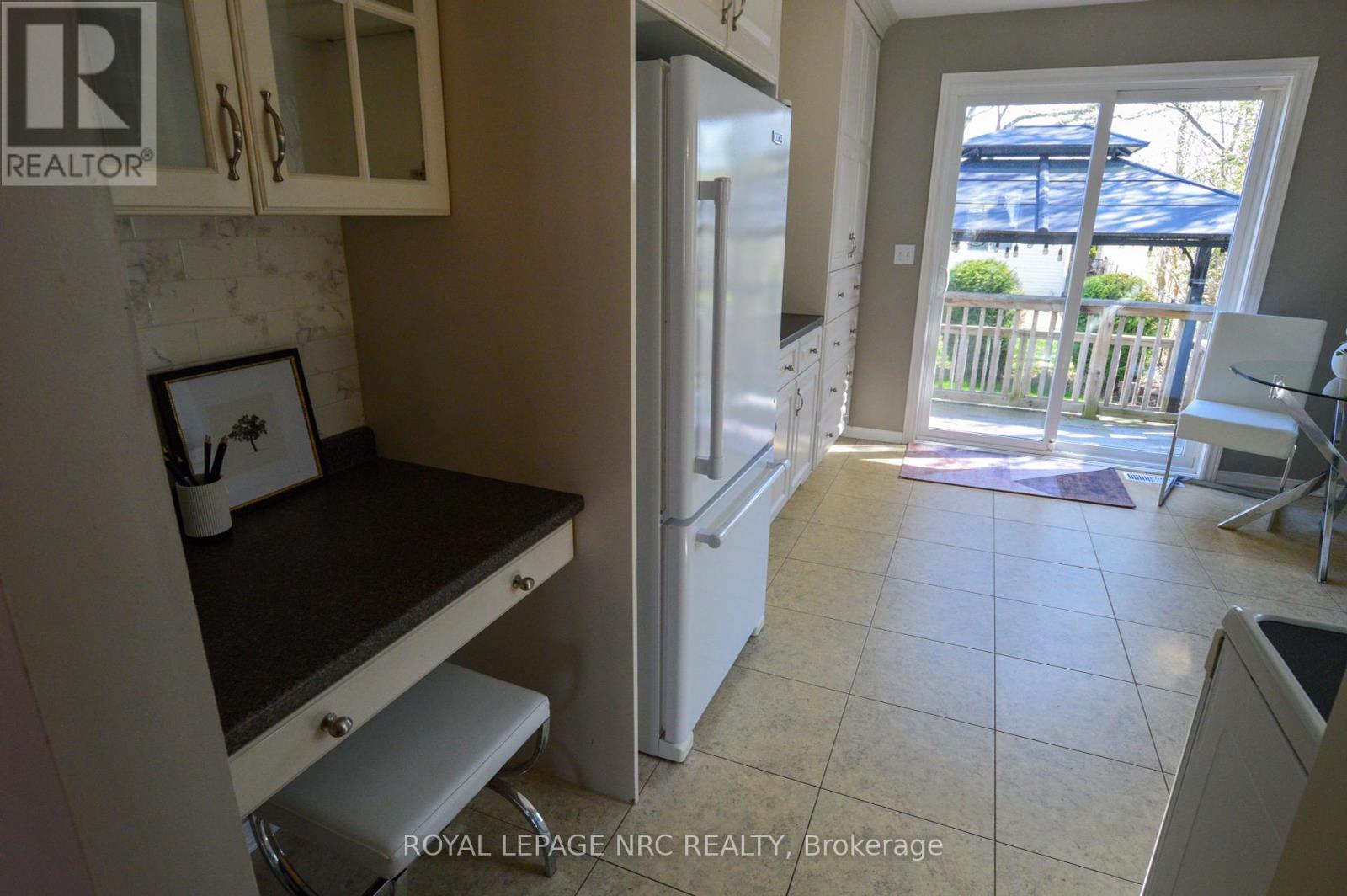 












326 BECKETT CRESCENT

,
Pelham (Fonthill),




Ontario
L0S1E4

