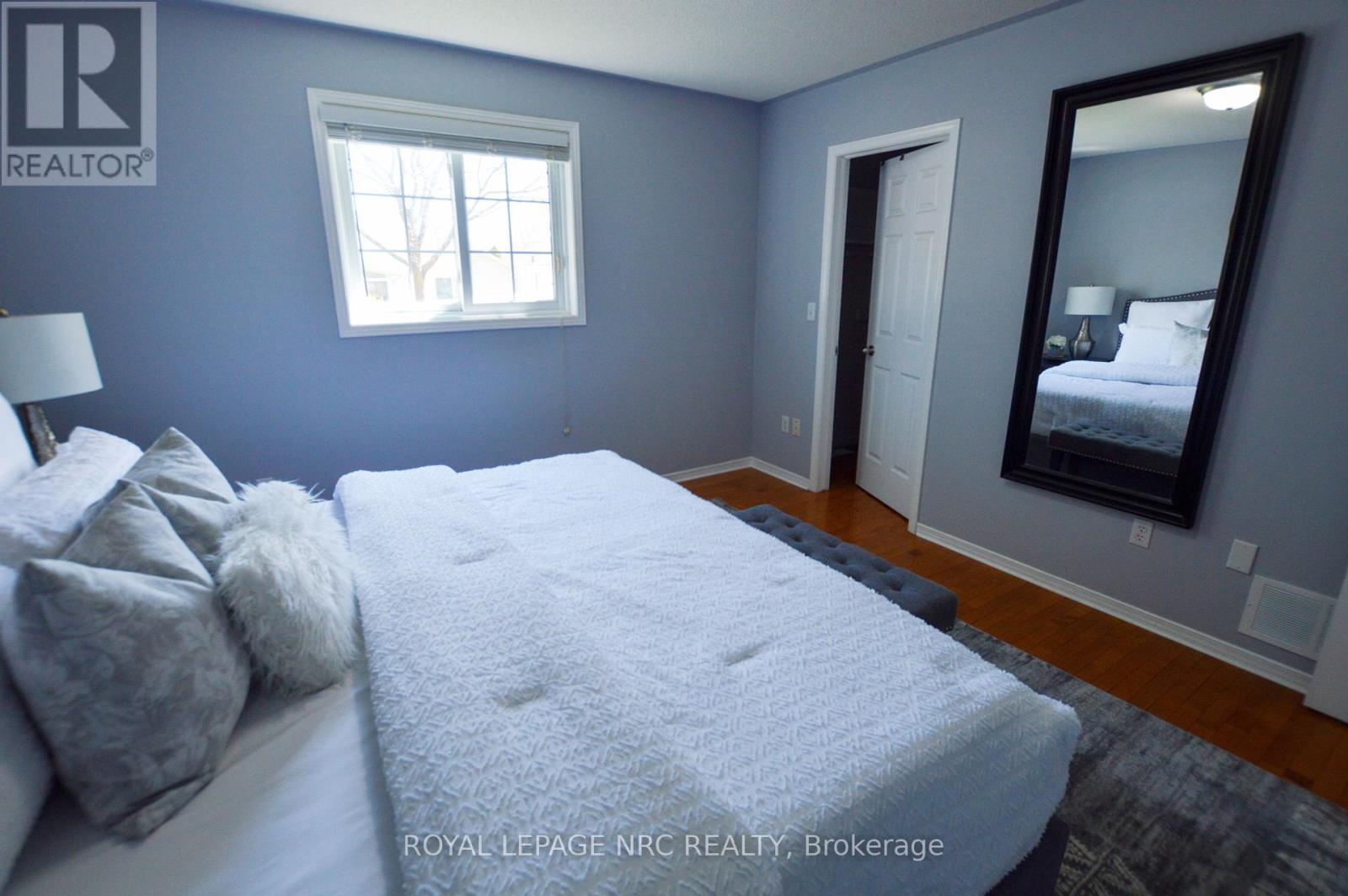 












326 BECKETT CRESCENT

,
Pelham (Fonthill),




Ontario
L0S1E4

