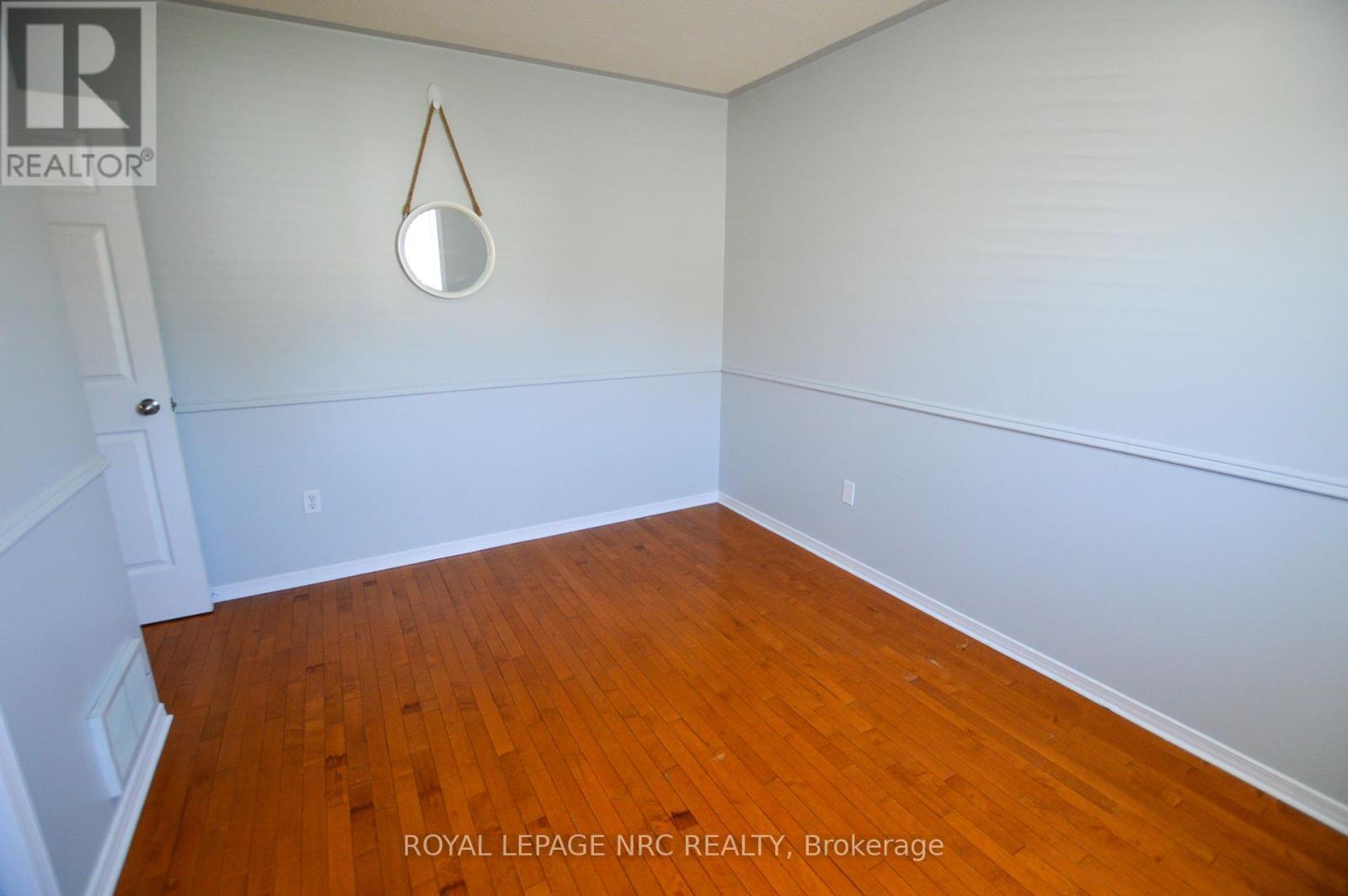 












326 BECKETT CRESCENT

,
Pelham (Fonthill),




Ontario
L0S1E4

