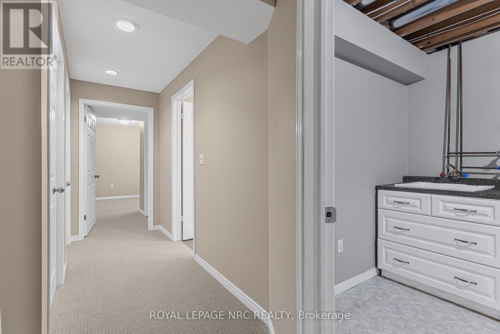 












326 BECKETT CRESCENT

,
Pelham (Fonthill),




Ontario
L0S1E4

