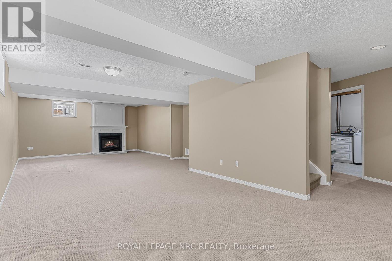 












326 BECKETT CRESCENT

,
Pelham (Fonthill),




Ontario
L0S1E4


