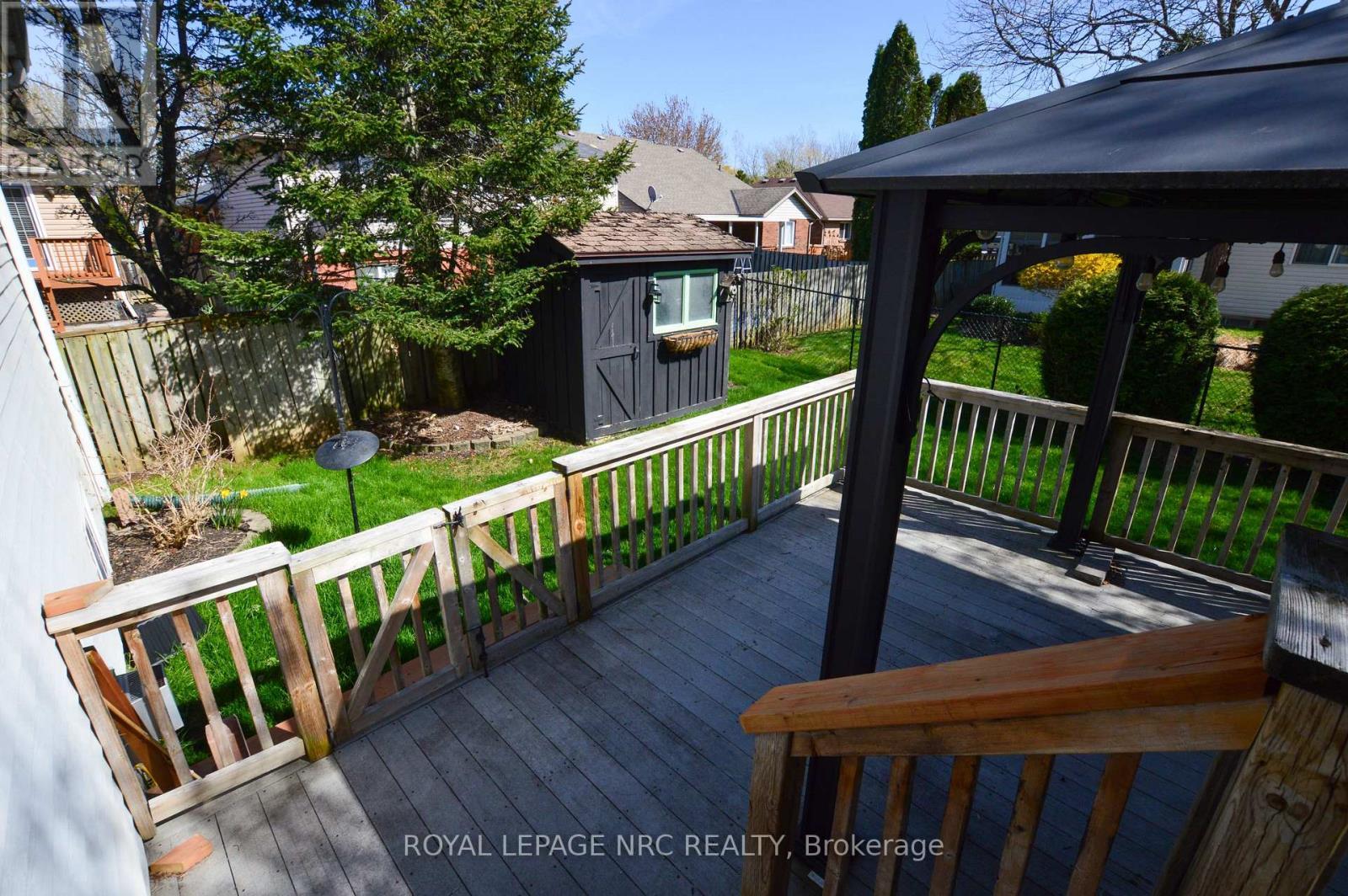 












326 BECKETT CRESCENT

,
Pelham (Fonthill),




Ontario
L0S1E4


