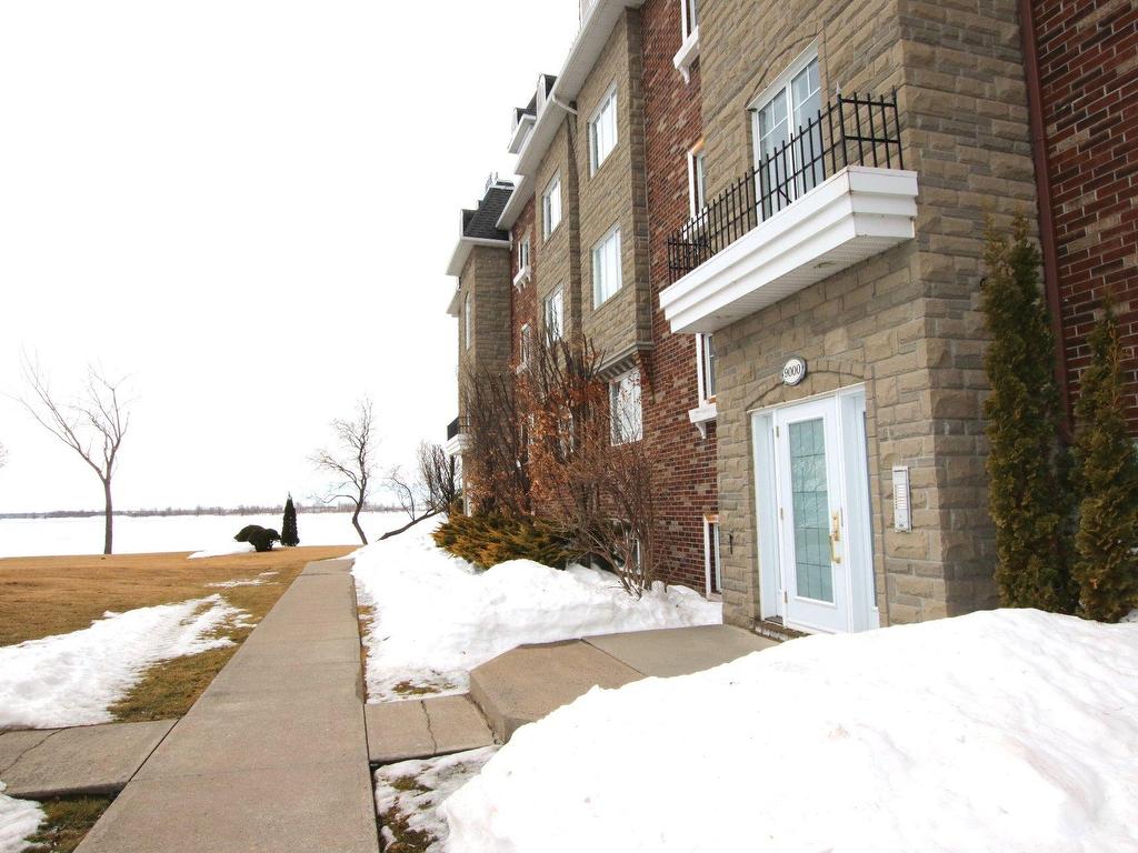 









9000


Rue des Roselieres

, 3,
Brossard,




QC
J4X2Y4

