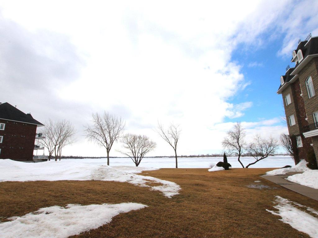 









9000


Rue des Roselieres

, 3,
Brossard,




QC
J4X2Y4

