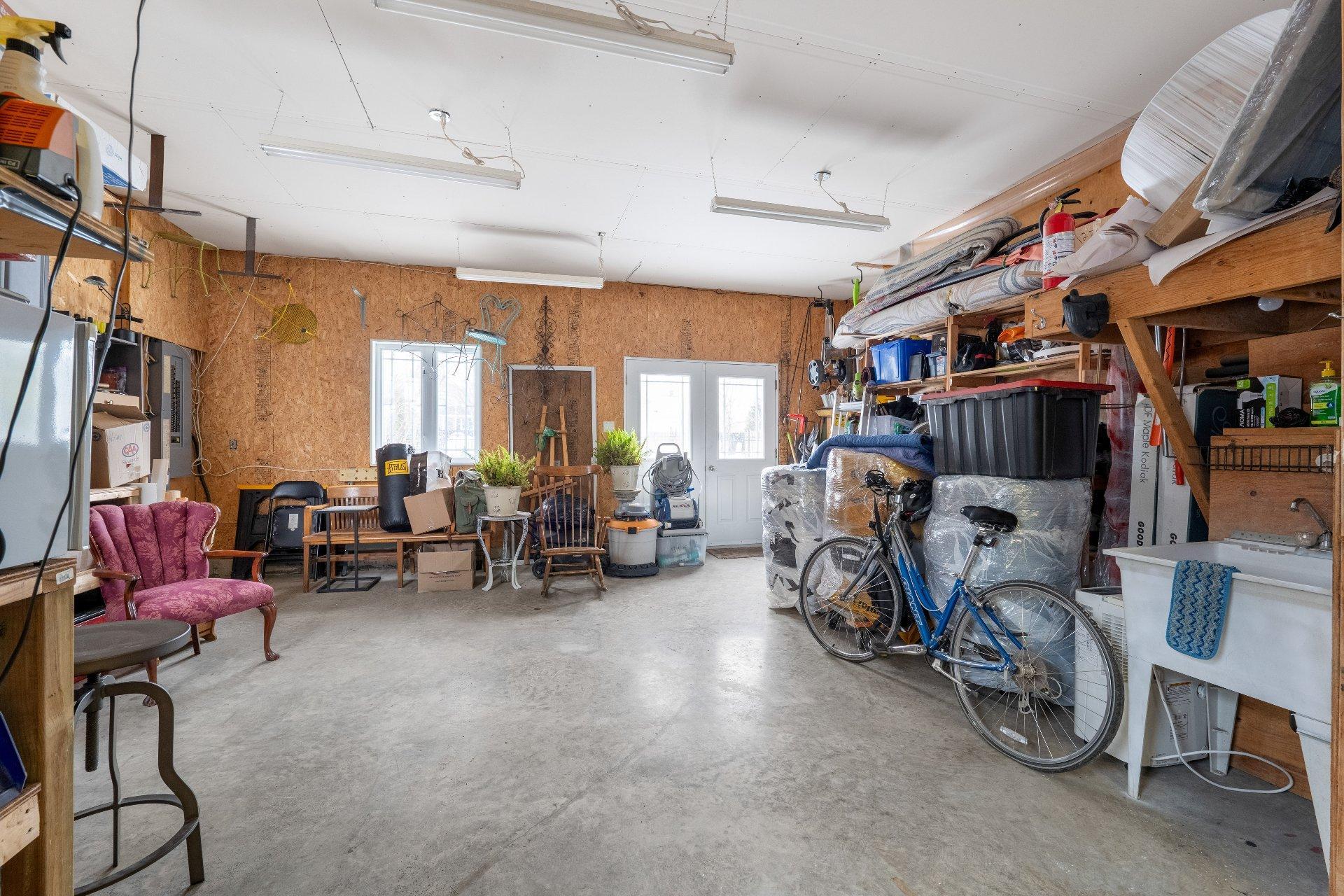 









63


Rue Granger

,
Saint-Philippe,




QC
J0L2K0

