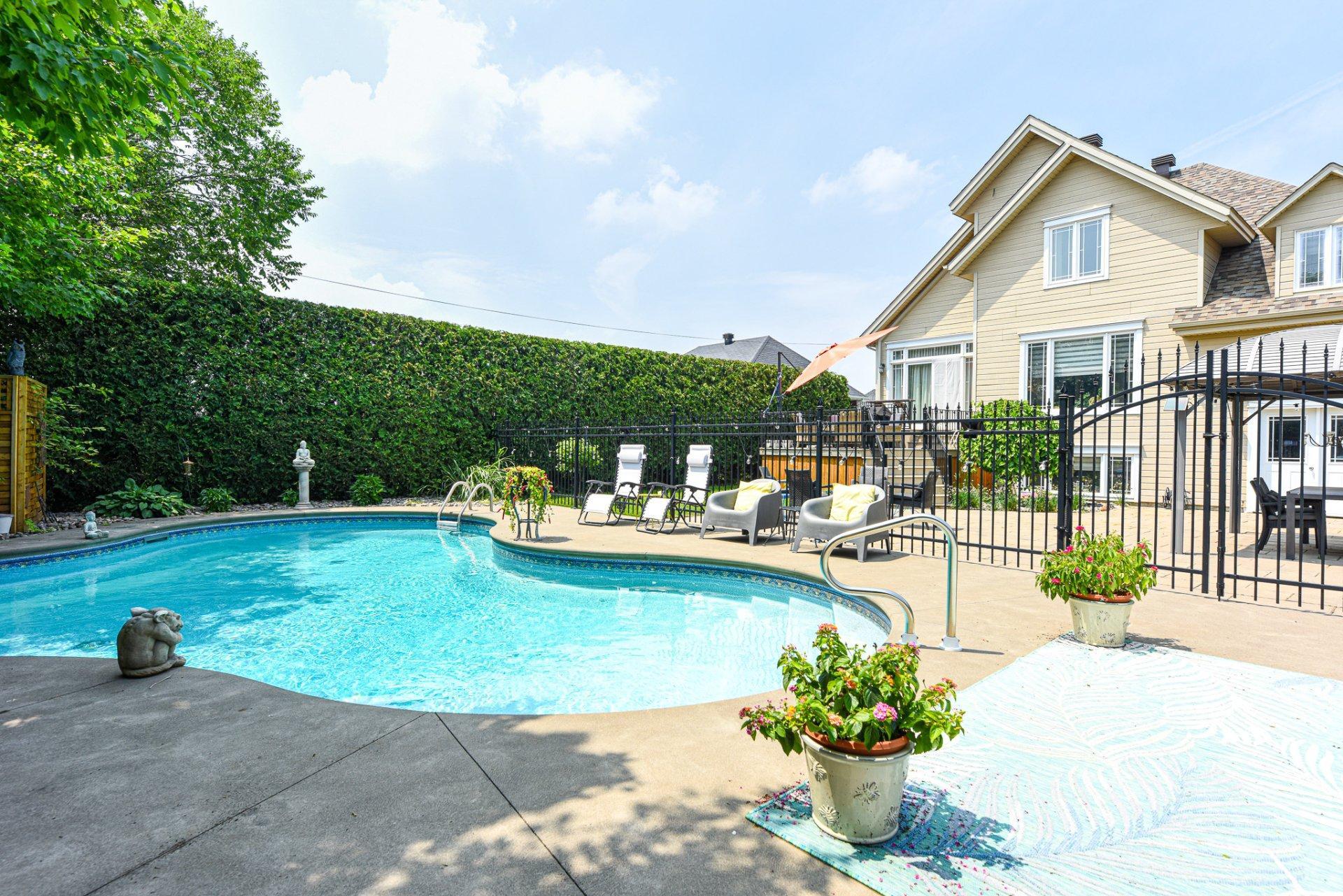 









63


Rue Granger

,
Saint-Philippe,




QC
J0L2K0

