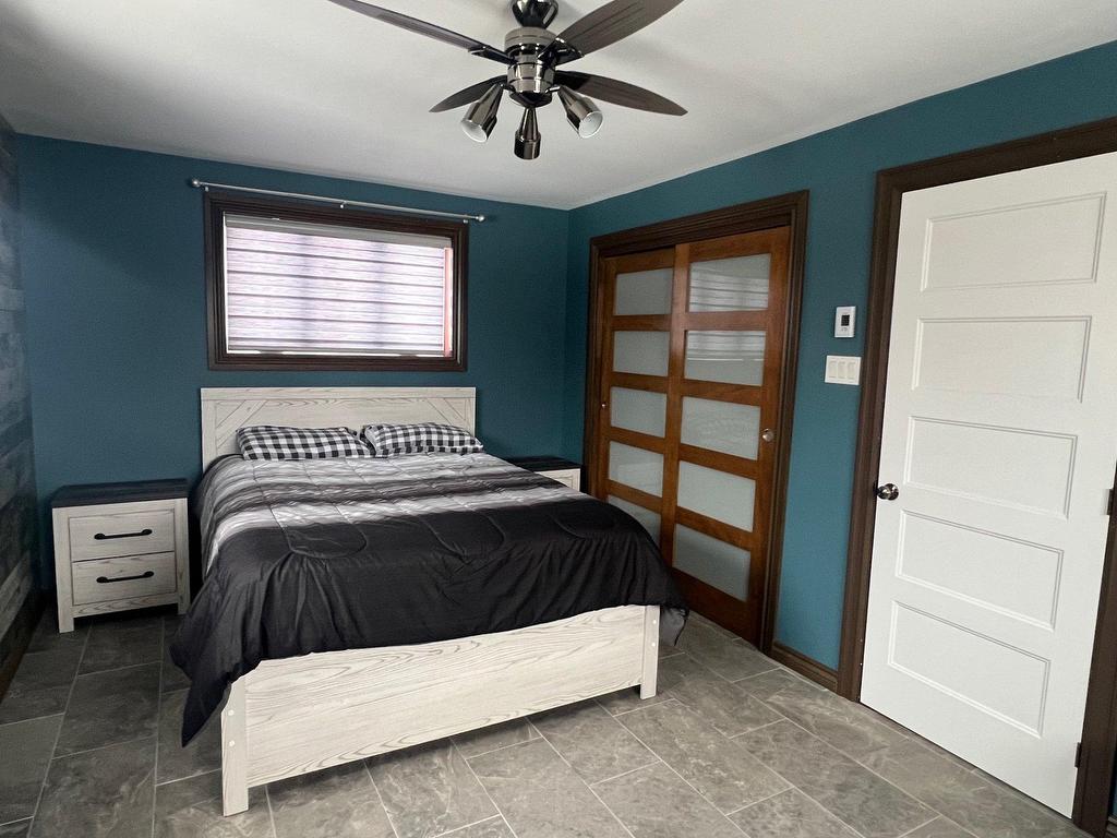 









123


8e Avenue

,
Chapais,




QC
G0W1H0

