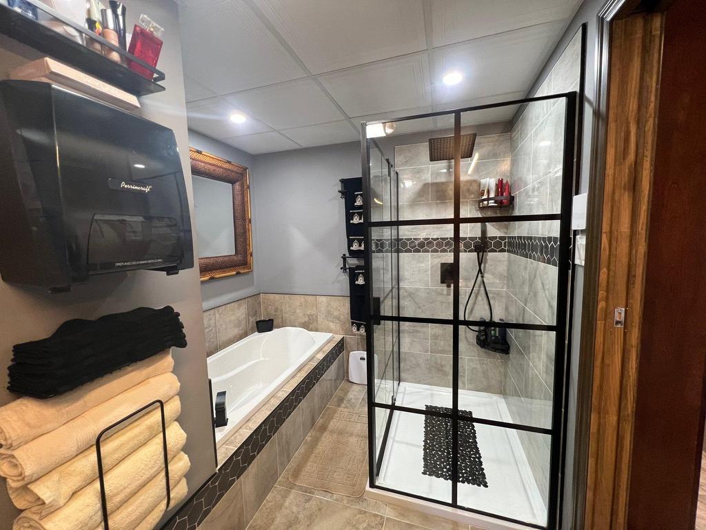 









123


8e Avenue

,
Chapais,




QC
G0W1H0

