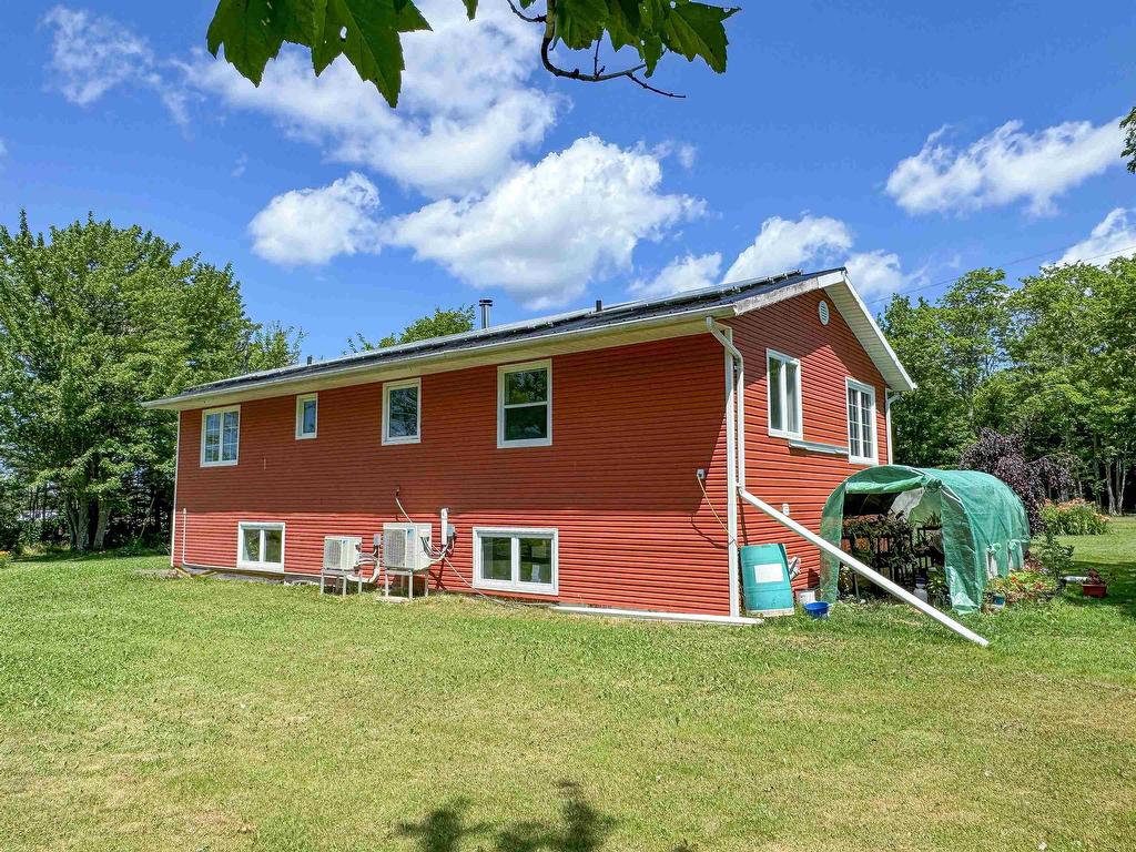 












9611 St. Peters Road

,
Canavoy,




PE
C0A 1T0

