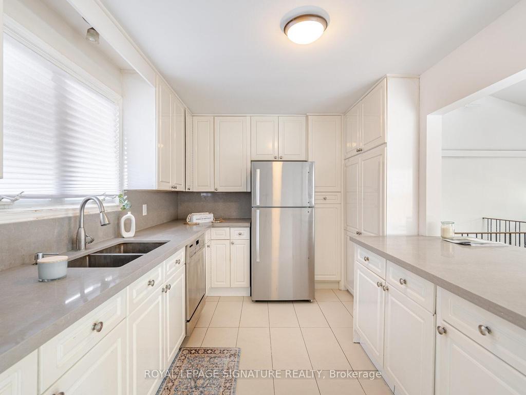 









2557


Mindemoya

Road,
Mississauga,




ON
L6M 5N8

