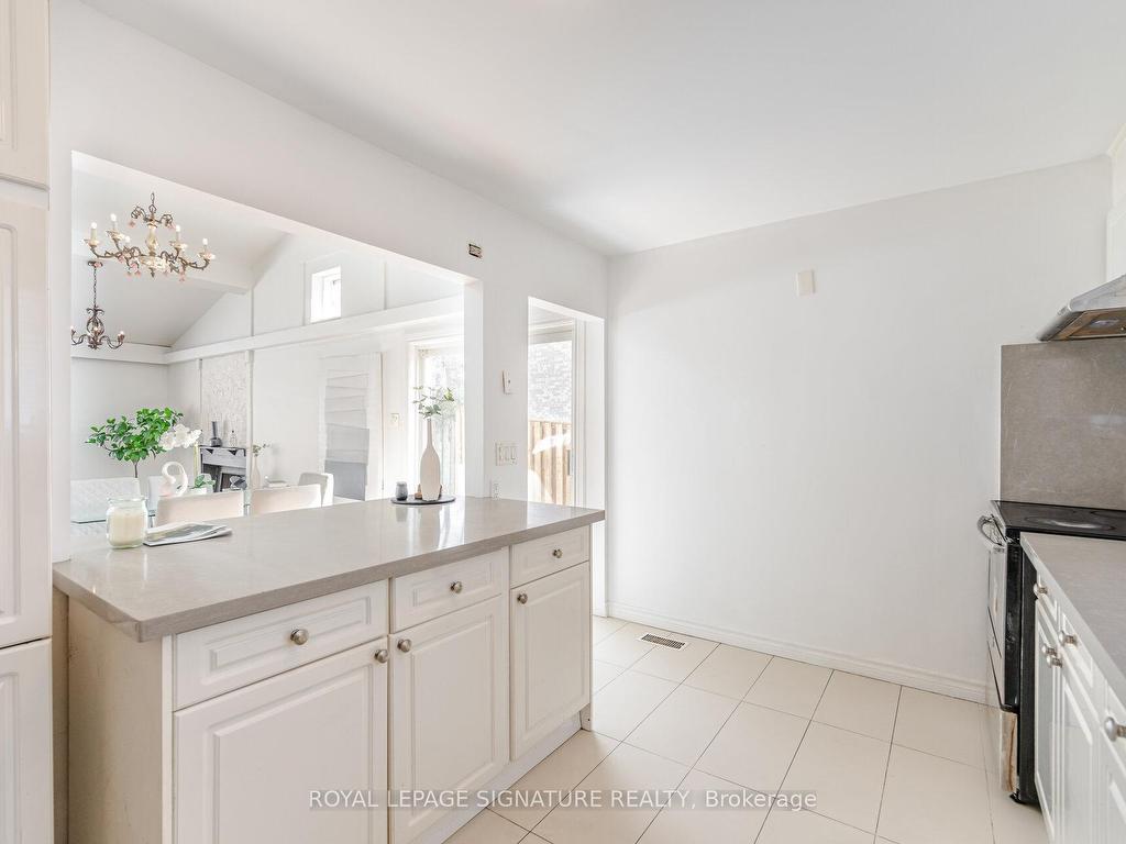 









2557


Mindemoya

Road,
Mississauga,




ON
L6M 5N8

