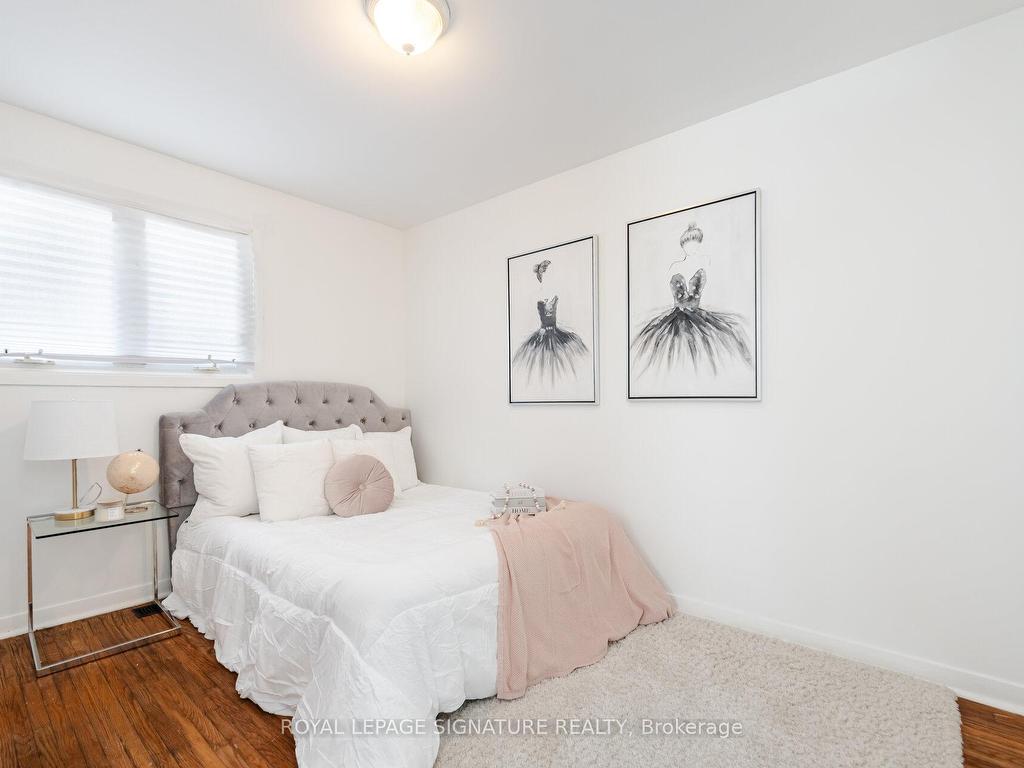 









2557


Mindemoya

Road,
Mississauga,




ON
L6M 5N8

