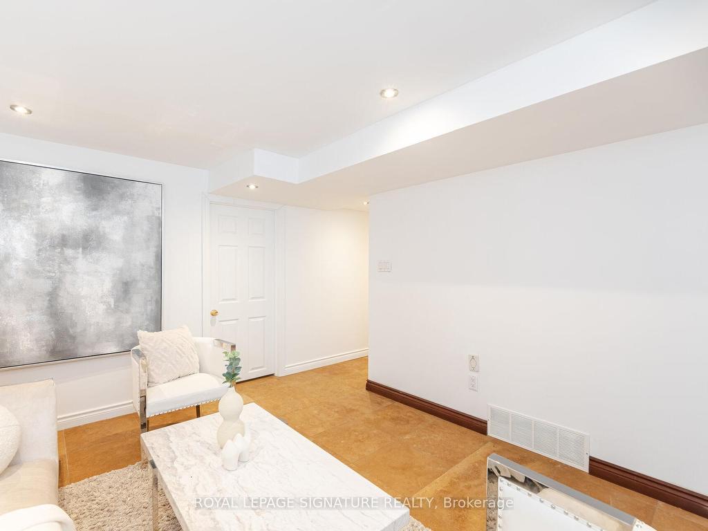 









2557


Mindemoya

Road,
Mississauga,




ON
L6M 5N8

