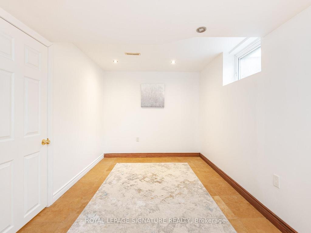 









2557


Mindemoya

Road,
Mississauga,




ON
L6M 5N8

