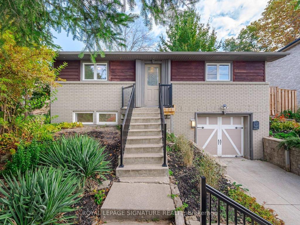 









2557


Mindemoya

Road,
Mississauga,




ON
L6M 5N8

