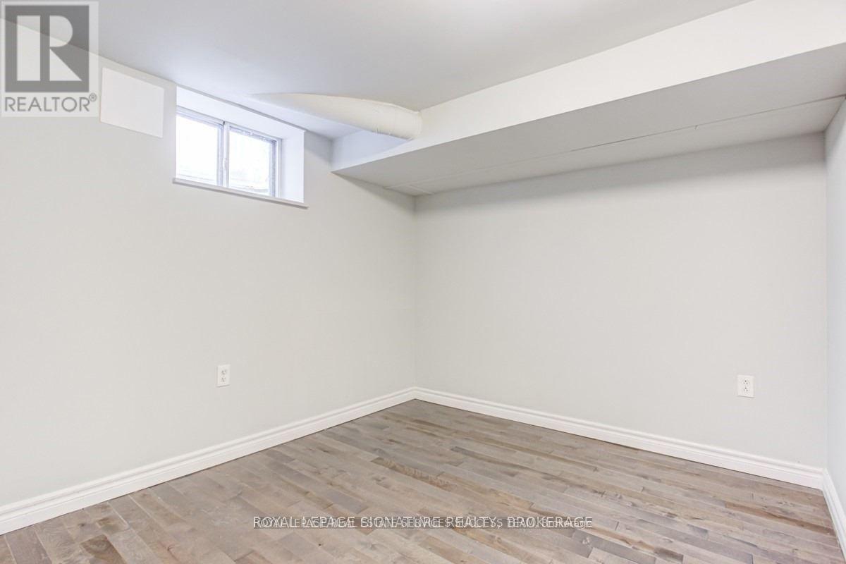 












260 DEMAINE (BSMT) CRESCENT

,
Richmond Hill,




Ontario
L4C2W5

