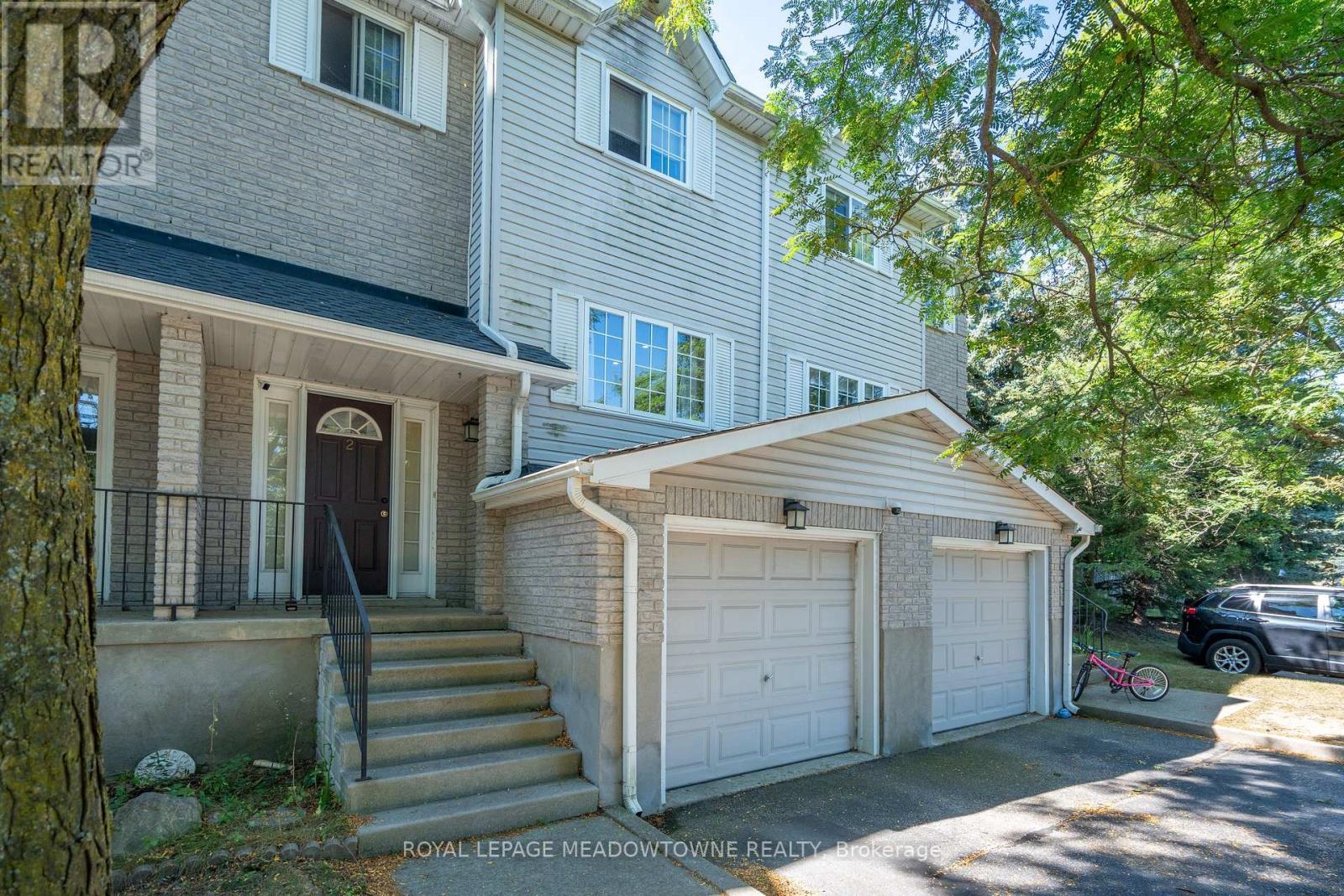 












2 - 700 CHAMPLAIN BOULEVARD

,
Cambridge,




Ontario
N1R8K1

