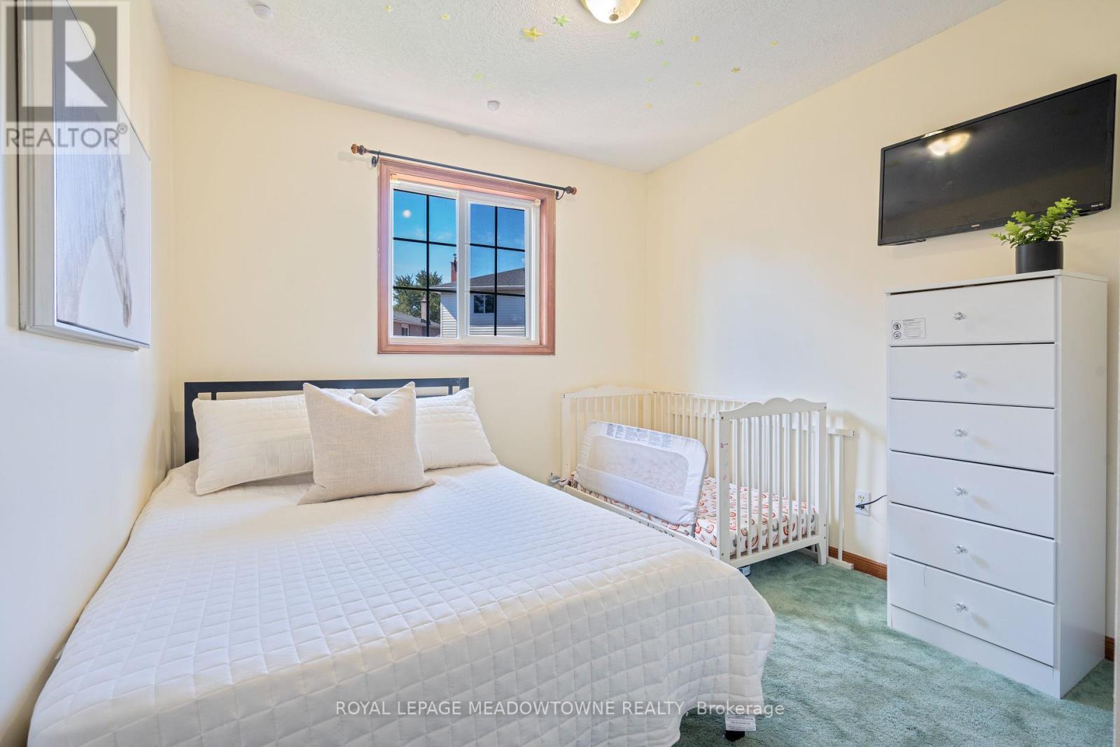












2 - 700 CHAMPLAIN BOULEVARD

,
Cambridge,




Ontario
N1R8K1

