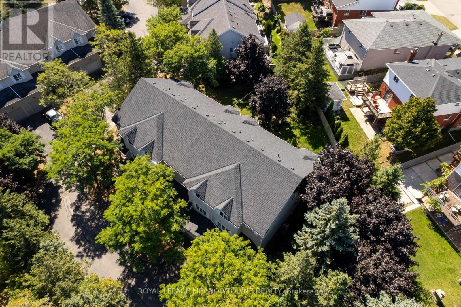












2 - 700 CHAMPLAIN BOULEVARD

,
Cambridge,




Ontario
N1R8K1

