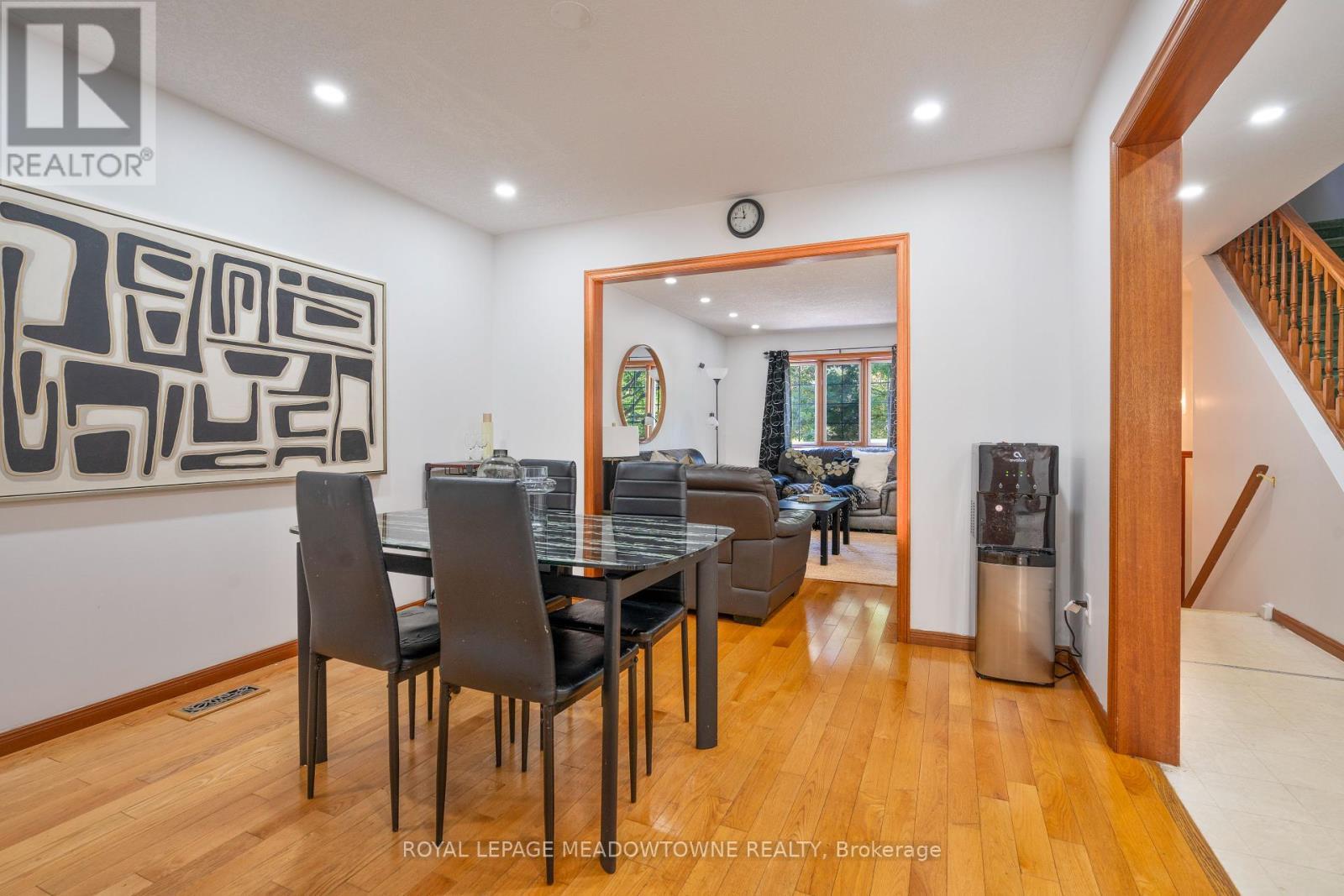 












2 - 700 CHAMPLAIN BOULEVARD

,
Cambridge,




Ontario
N1R8K1

