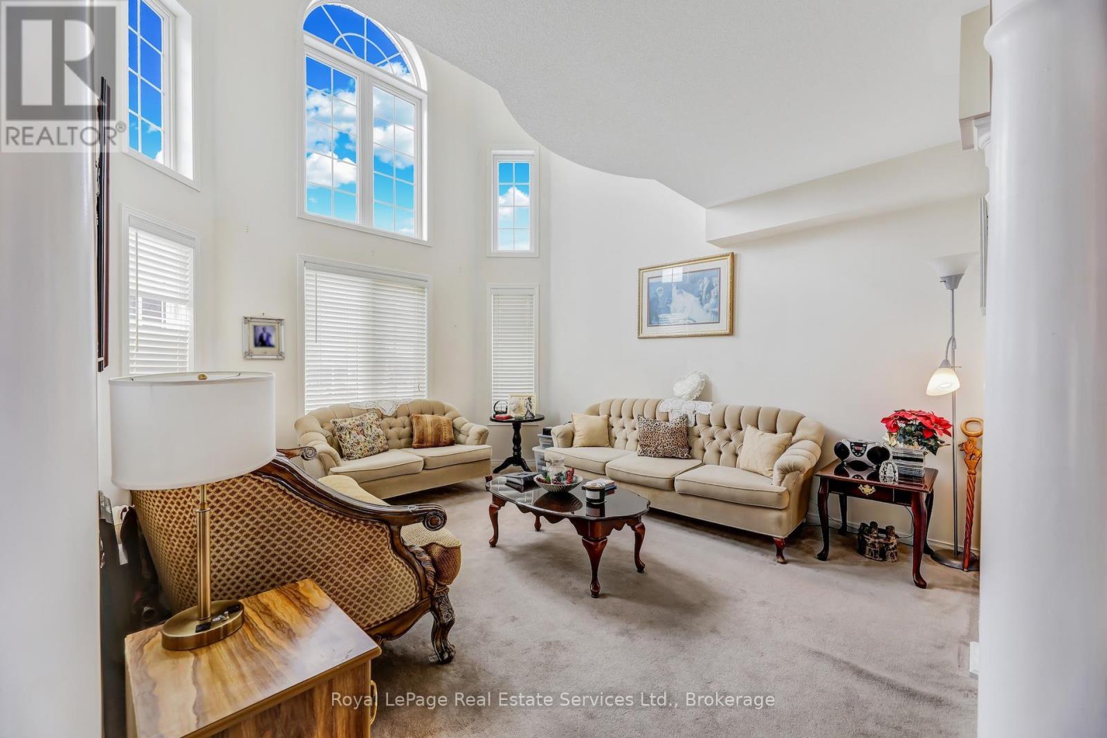 












164 DIXON DRIVE E

,
Milton (DE Dempsey),




Ontario
L9T5R7

