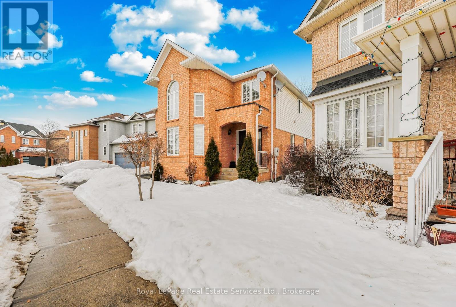 












164 DIXON DRIVE E

,
Milton (DE Dempsey),




Ontario
L9T5R7

