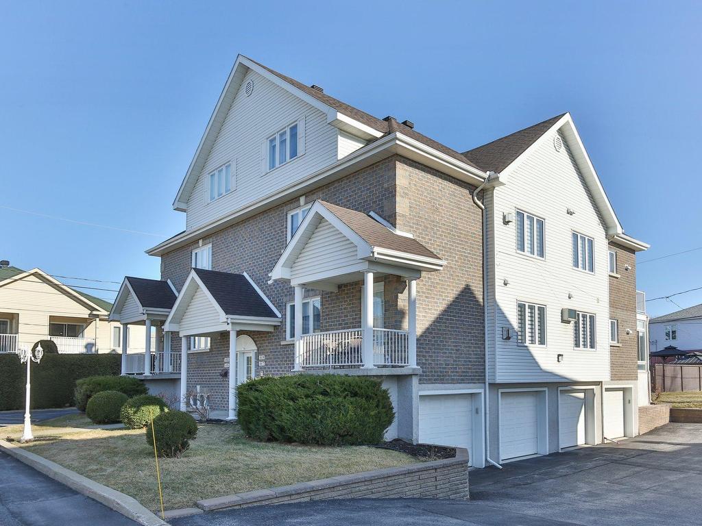 









1023


Rue Douglas

,
Saint-Jean-sur-Richelieu,




QC
J3A2A9


