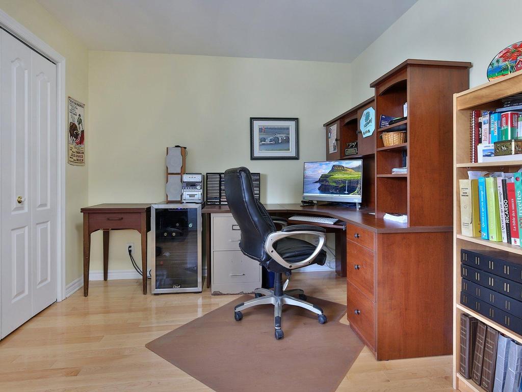 









1023


Rue Douglas

,
Saint-Jean-sur-Richelieu,




QC
J3A2A9

