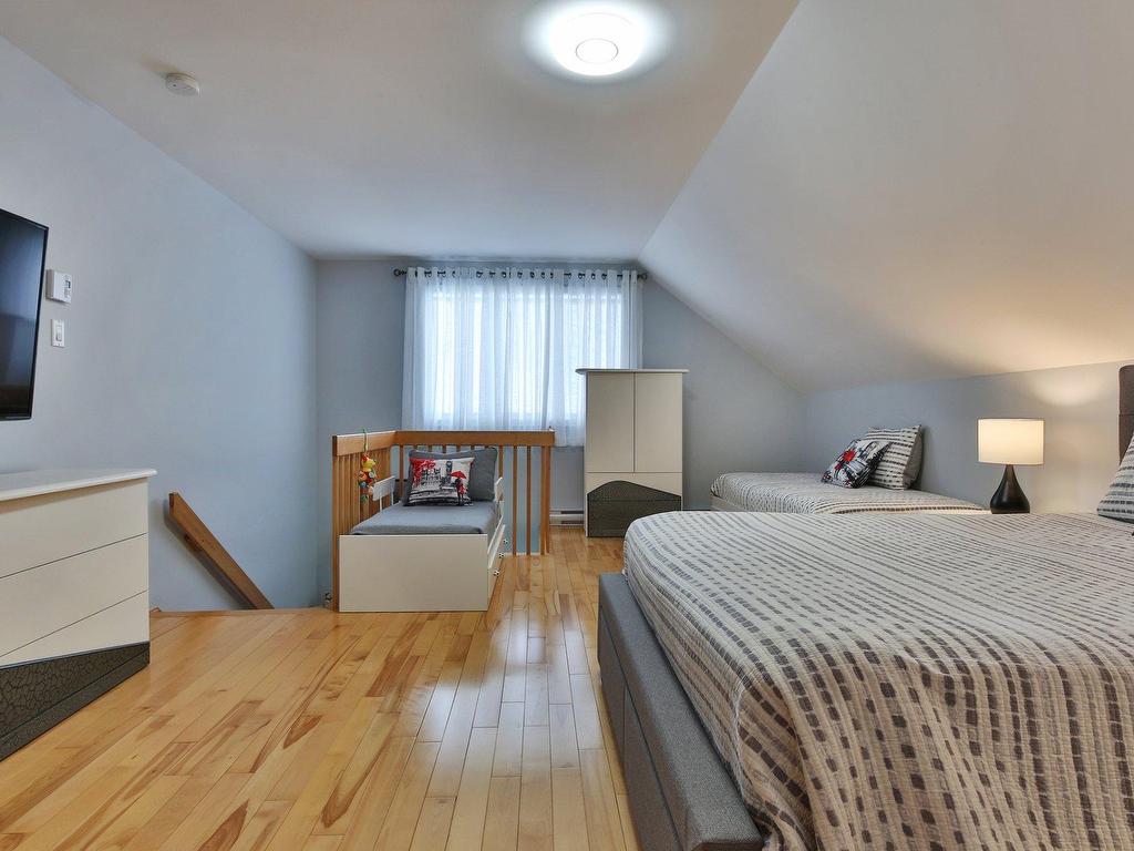









1023


Rue Douglas

,
Saint-Jean-sur-Richelieu,




QC
J3A2A9

