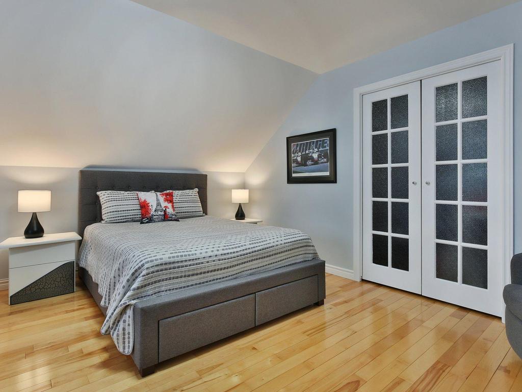 









1023


Rue Douglas

,
Saint-Jean-sur-Richelieu,




QC
J3A2A9


