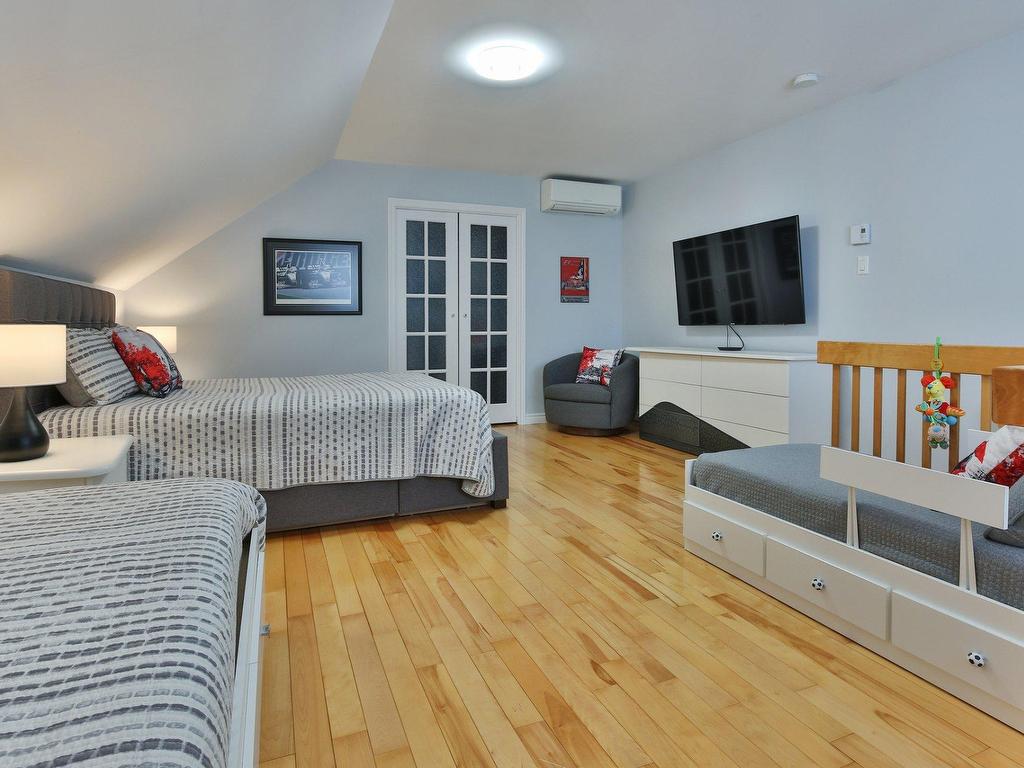 









1023


Rue Douglas

,
Saint-Jean-sur-Richelieu,




QC
J3A2A9

