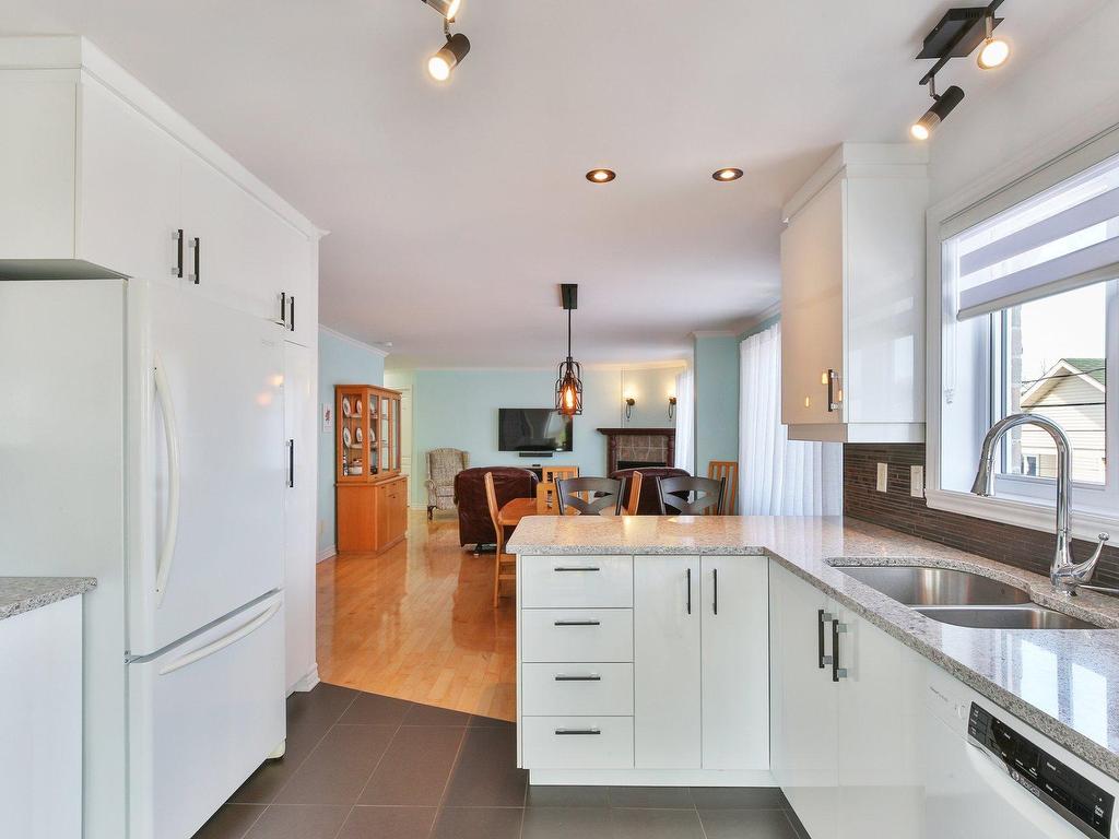 









1023


Rue Douglas

,
Saint-Jean-sur-Richelieu,




QC
J3A2A9

