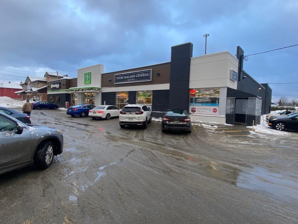 









6065


Ch. de St-Élie

,
Sherbrooke (Brompton/Rock Forest/Saint-Élie/Deauville),




QC
J1R0P5

