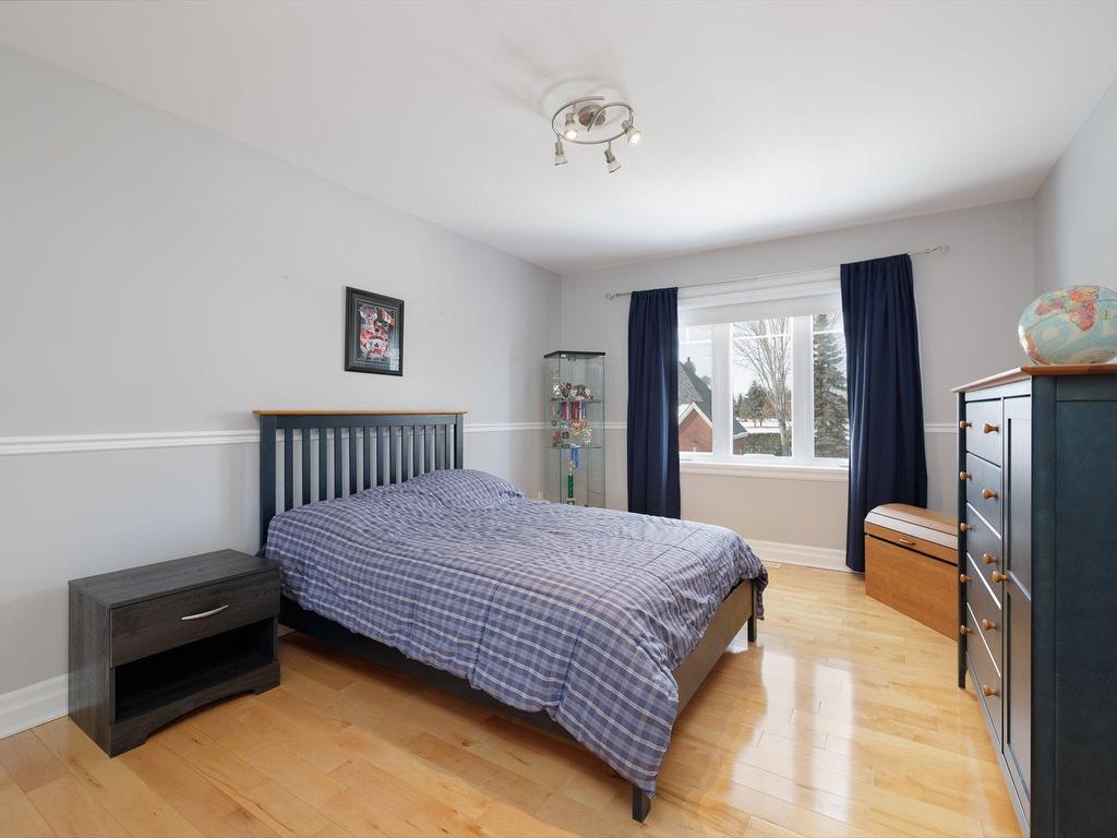 









35


Rue Gabrielle-Roy

,
Notre-Dame-de-l'Île-Perrot,




QC
J7V0P6

