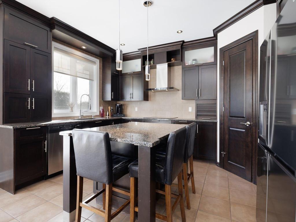 









35


Rue Gabrielle-Roy

,
Notre-Dame-de-l'Île-Perrot,




QC
J7V0P6

