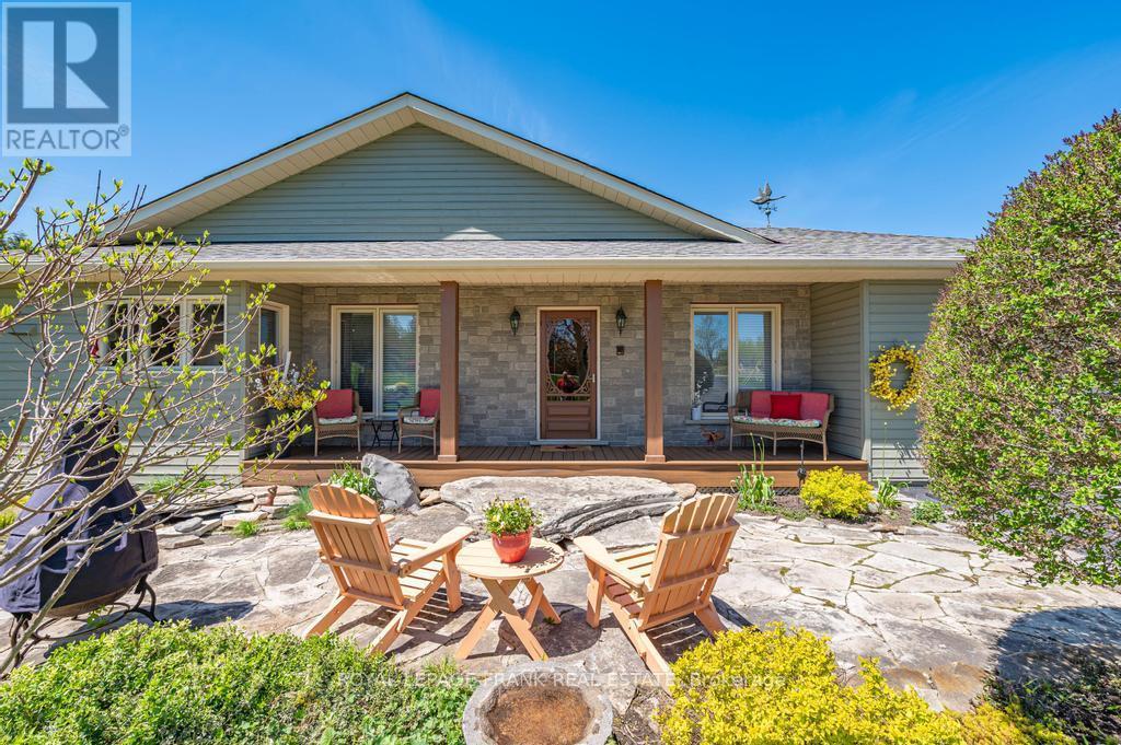 












36 SOUTHSHORE ROAD

,
Kawartha Lakes (Emily),




Ontario
K0L2W0

