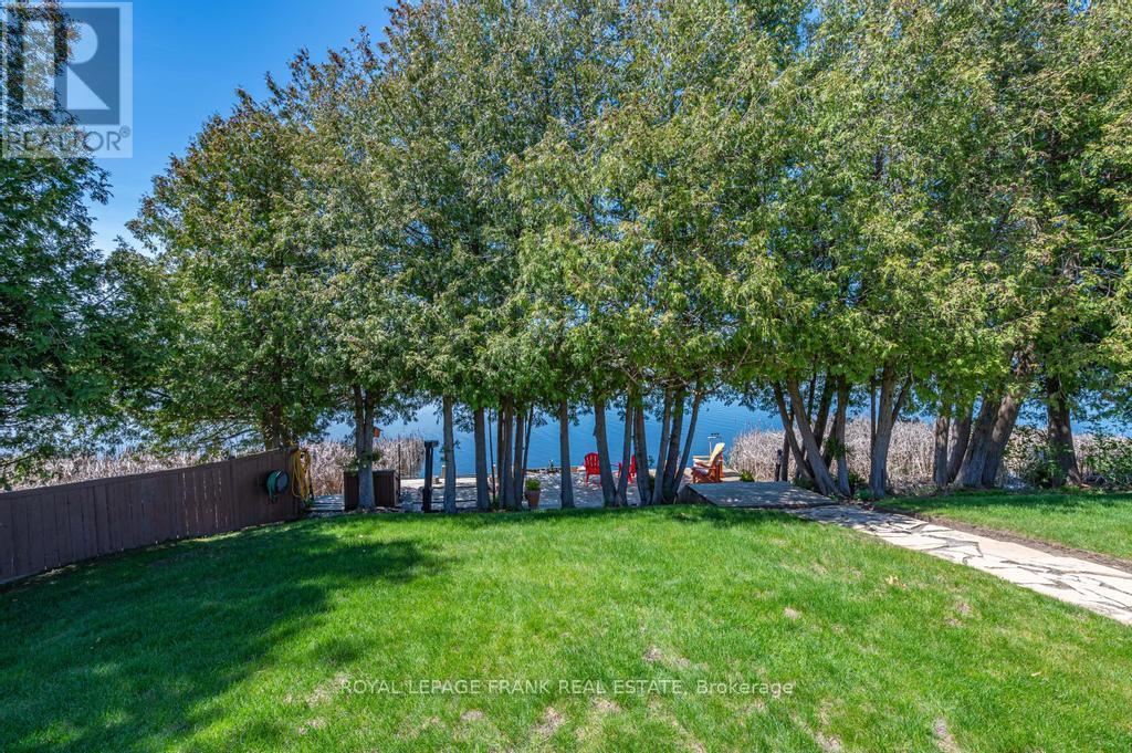 












36 SOUTHSHORE ROAD

,
Kawartha Lakes (Emily),




Ontario
K0L2W0

