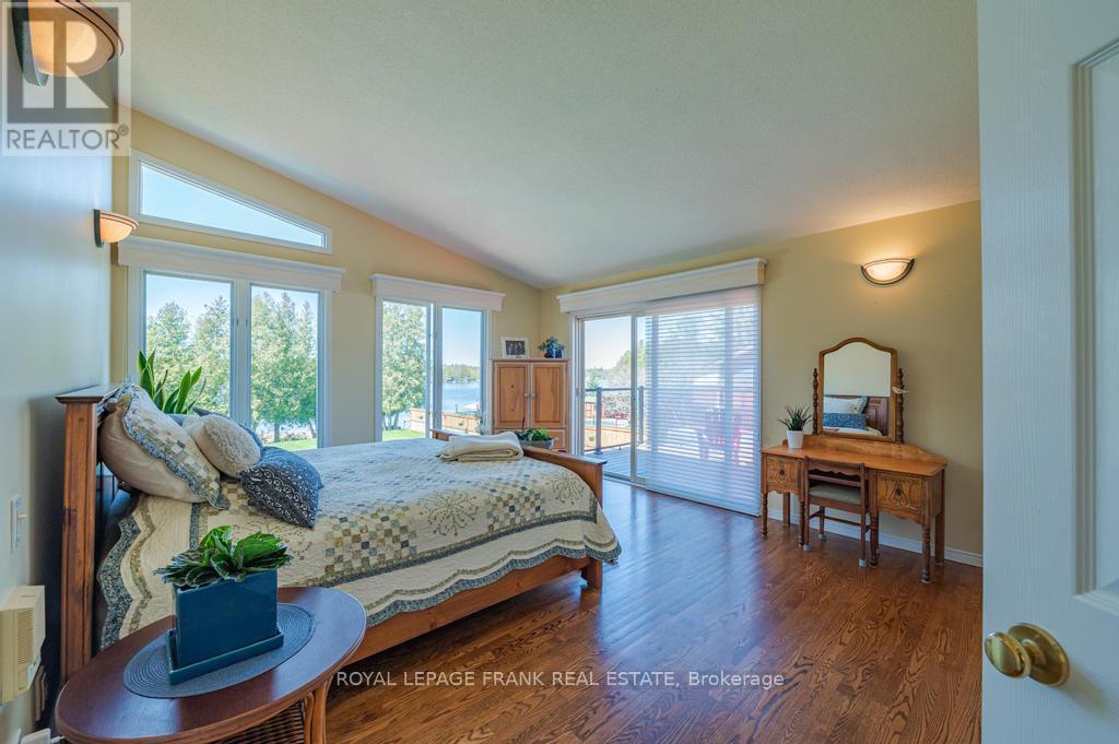 












36 SOUTHSHORE ROAD

,
Kawartha Lakes (Emily),




Ontario
K0L2W0

