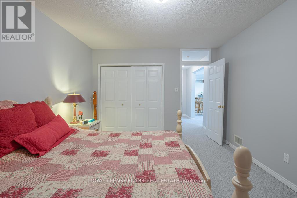 












36 SOUTHSHORE ROAD

,
Kawartha Lakes (Emily),




Ontario
K0L2W0

